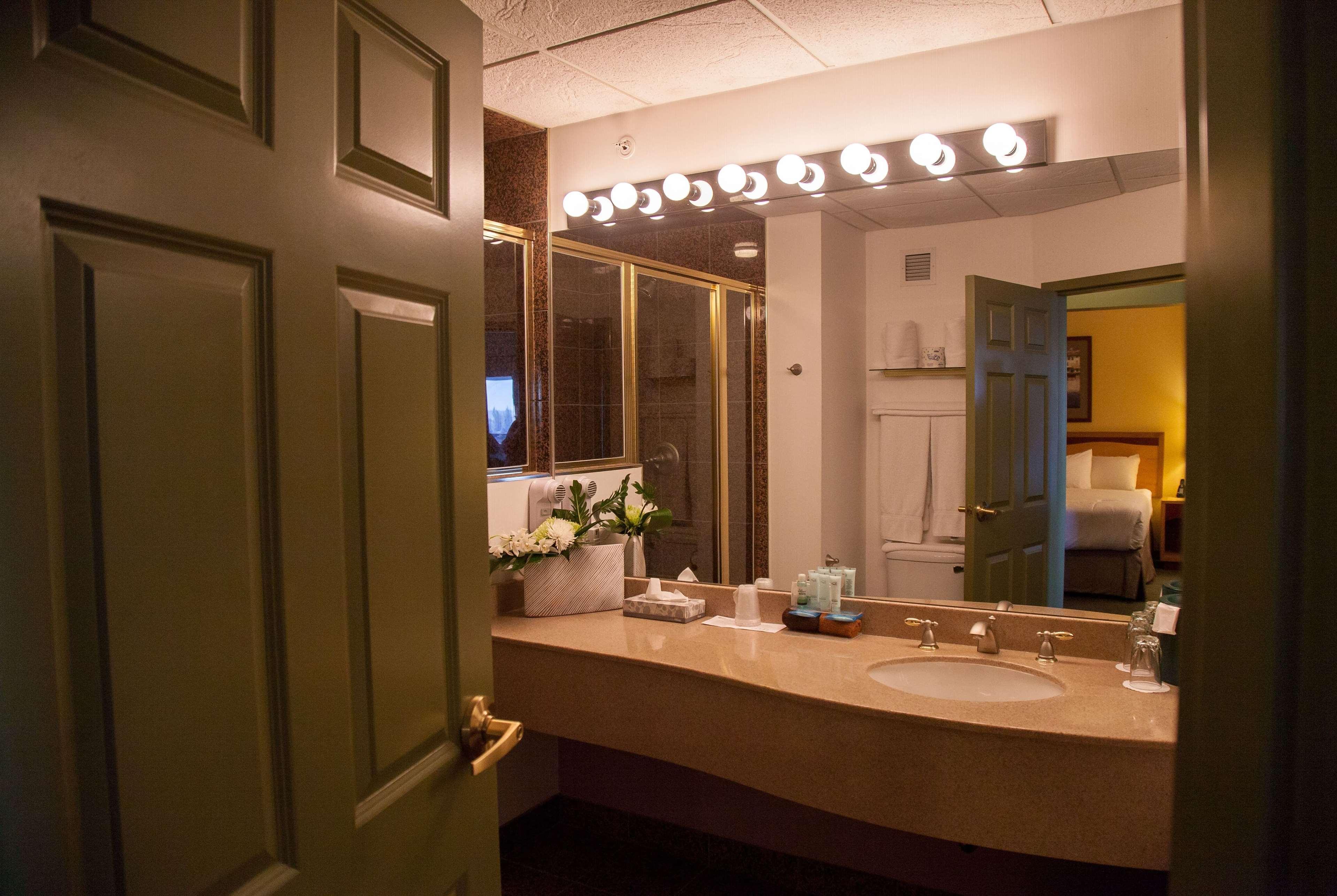 Medicine Hat Lodge, Trademark Collection By Wyndham Экстерьер фото