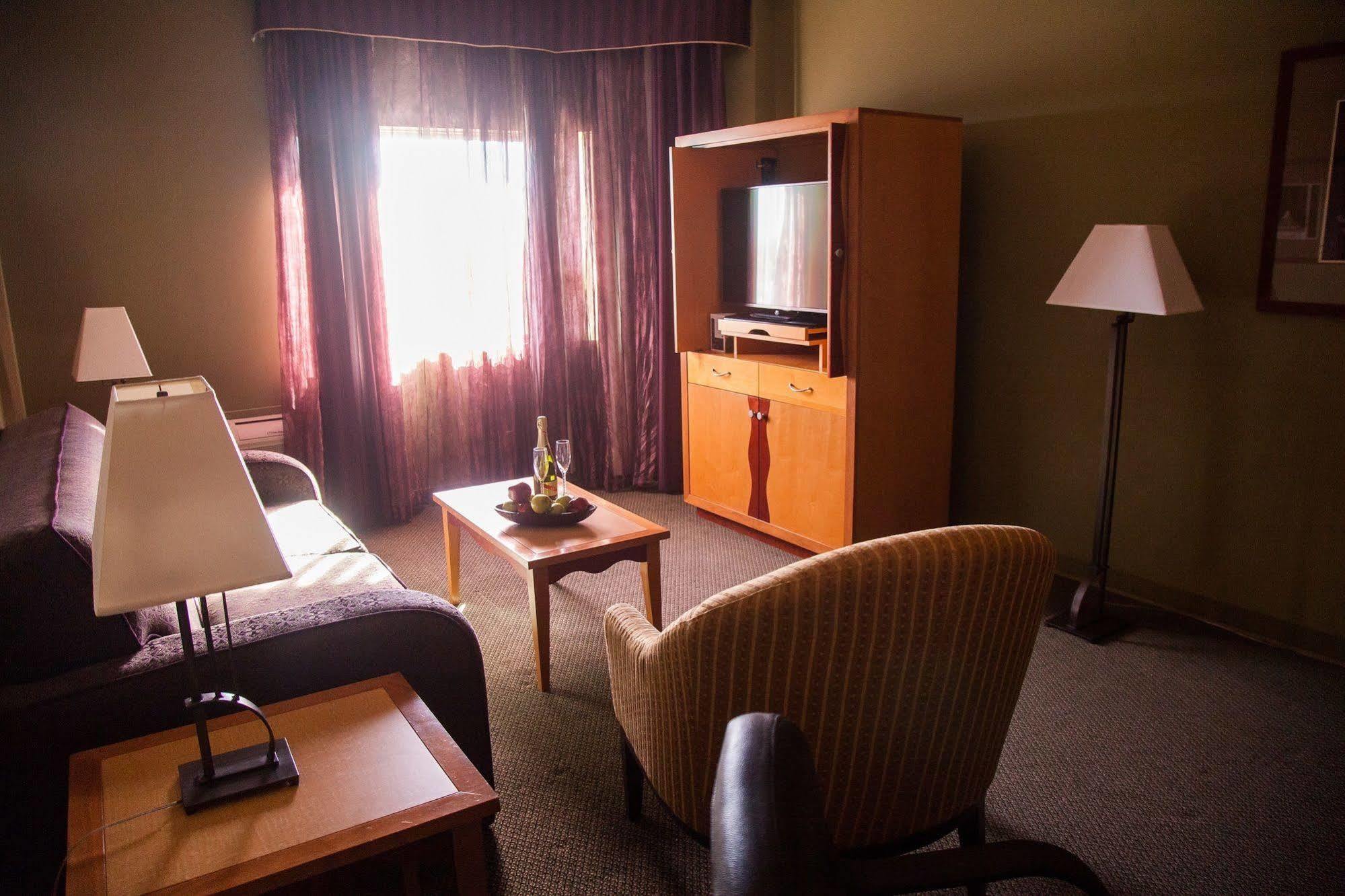 Medicine Hat Lodge, Trademark Collection By Wyndham Экстерьер фото